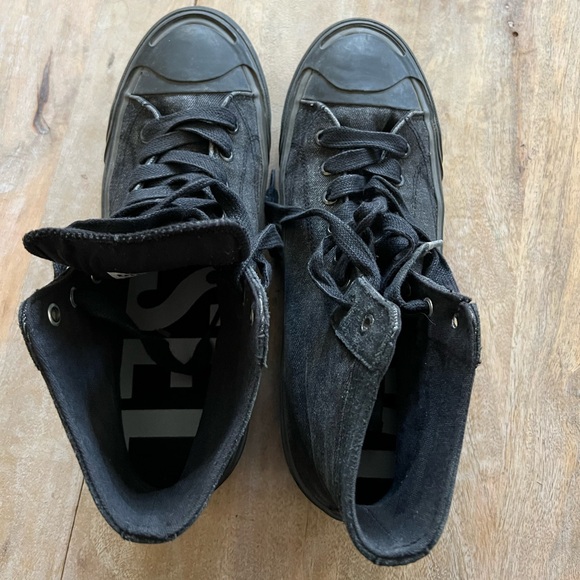 Diesel Designer Higg Top Shoes - Picture 4 of 6